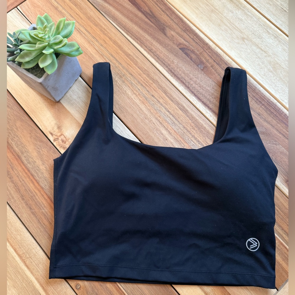 Saavi Bra cropped tank black medium EUC